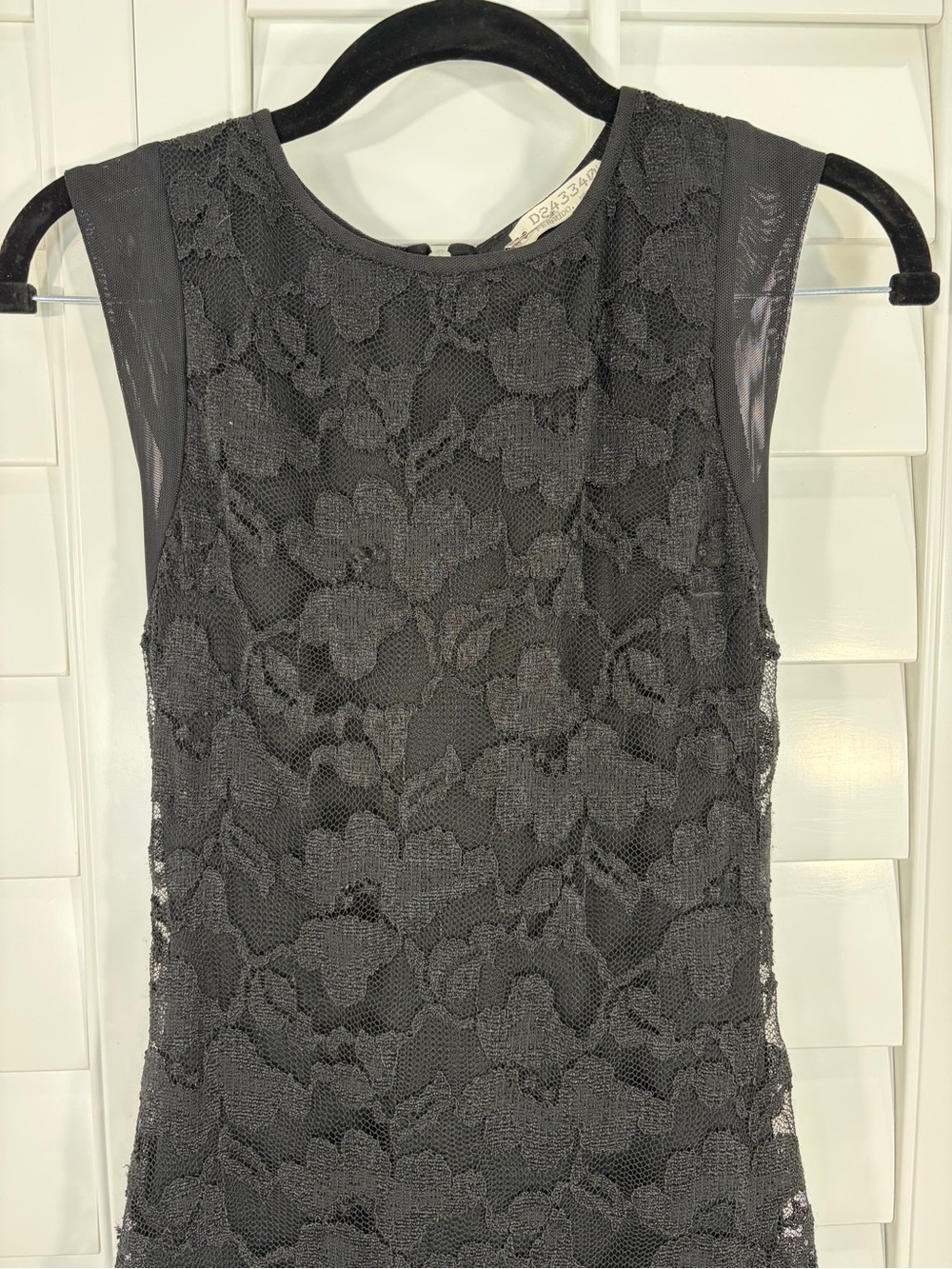 Black Lace Midi Sheath Dress (3/4) - Picture 3 of 10